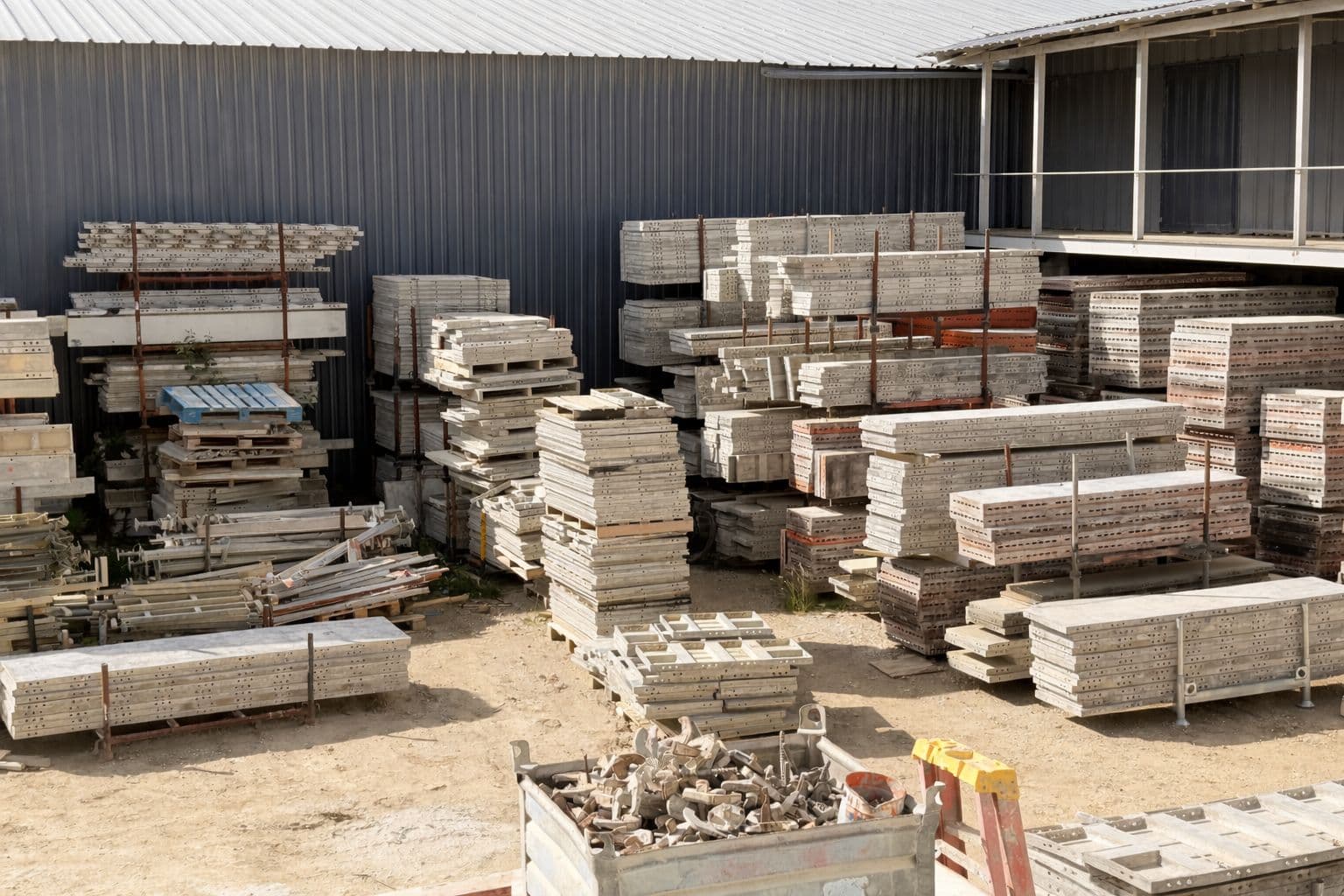 Enkofrado (Alkilé di Panelan di Formwork) i Kolokashon